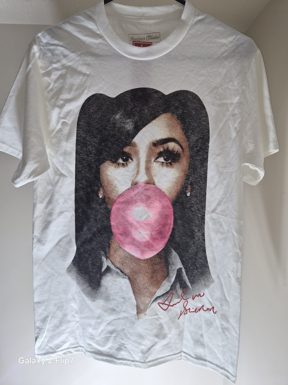 White Short-Sleeve Graphic Tee with Pink Bubblegum Motif